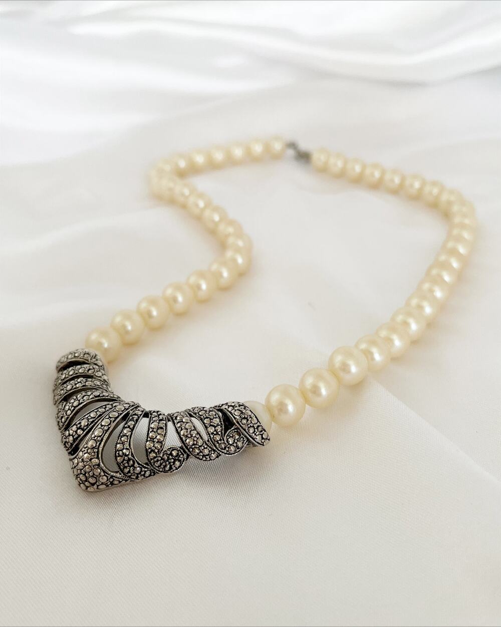 AVON Classic Drama Faux Pearl And Silver Tone Marcasite Statement Necklace 1990s